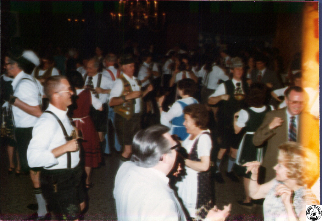 1982 05 01 16 Steve & Heidi's wedding.jpg